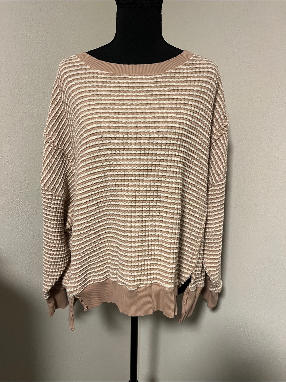 American Eagle Outfitters Seriously Lived In  Taupe & Cream Waffle Knit-Small
